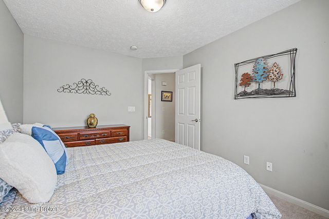 412 Buckman Station Ct, Simpsonville, KY 40067