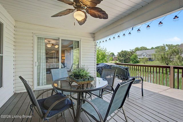 412 Buckman Station Ct, Simpsonville, KY 40067