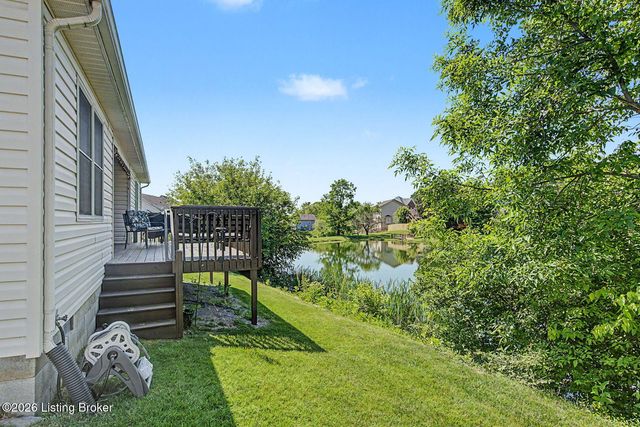 412 Buckman Station Ct, Simpsonville, KY 40067