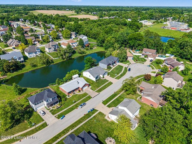 412 Buckman Station Ct, Simpsonville, KY 40067