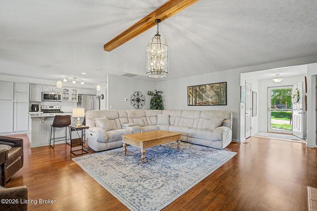 412 Buckman Station Ct, Simpsonville, KY 40067