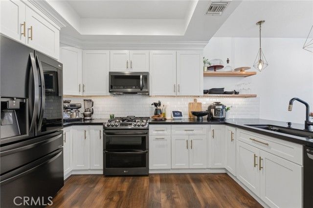 7321 Vassar, Canoga Park (los Angeles), CA 91303