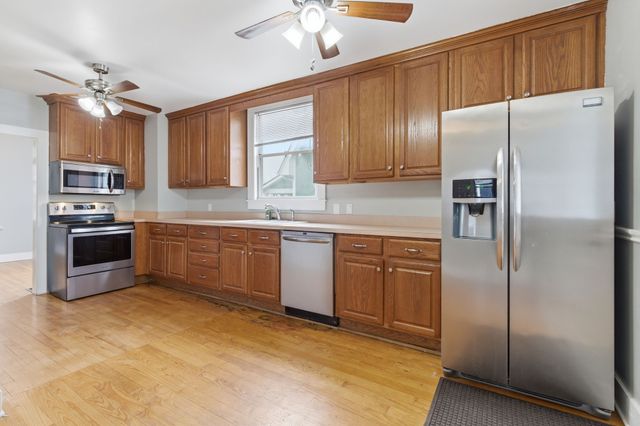 904 Lawrence St, Old Hickory, TN 37138