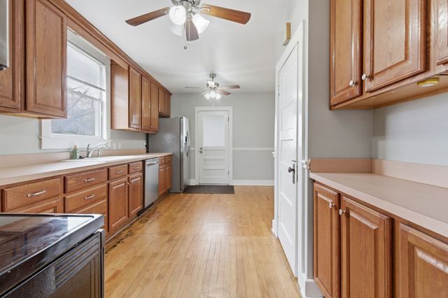 904 Lawrence St, Old Hickory, TN 37138