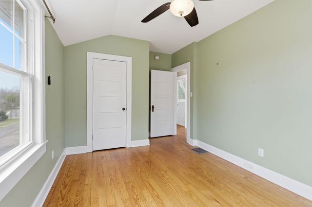 904 Lawrence St, Old Hickory, TN 37138