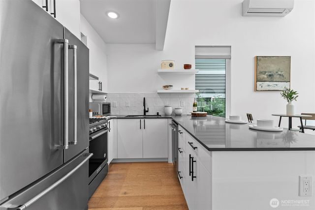 2612 E Yesler Way, Seattle, WA 98122