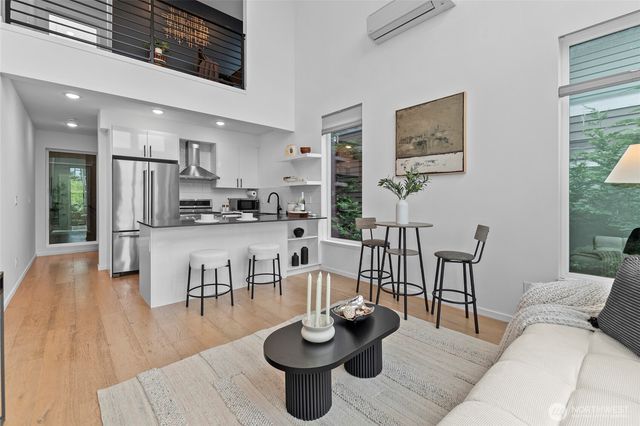 2612 E Yesler Way, Seattle, WA 98122