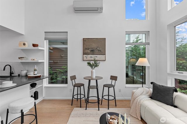 2612 E Yesler Way, Seattle, WA 98122