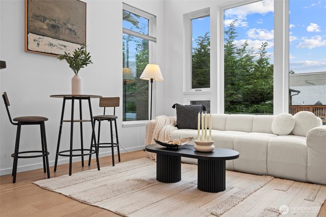 2612 E Yesler Way, Seattle, WA 98122