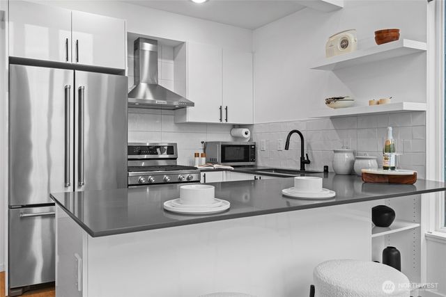 2612 E Yesler Way, Seattle, WA 98122