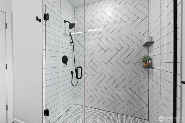 2612 E Yesler Way, Seattle, WA 98122