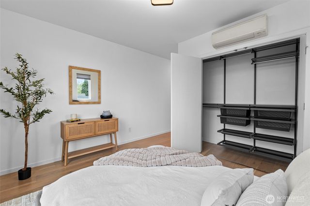 2612 E Yesler Way, Seattle, WA 98122