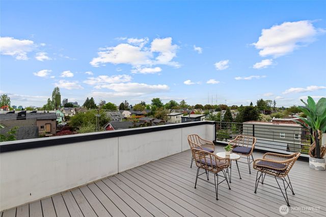 2612 E Yesler Way, Seattle, WA 98122