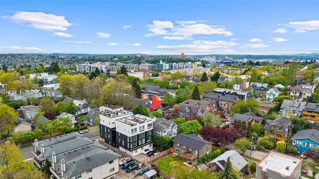 2612 E Yesler Way, Seattle, WA 98122