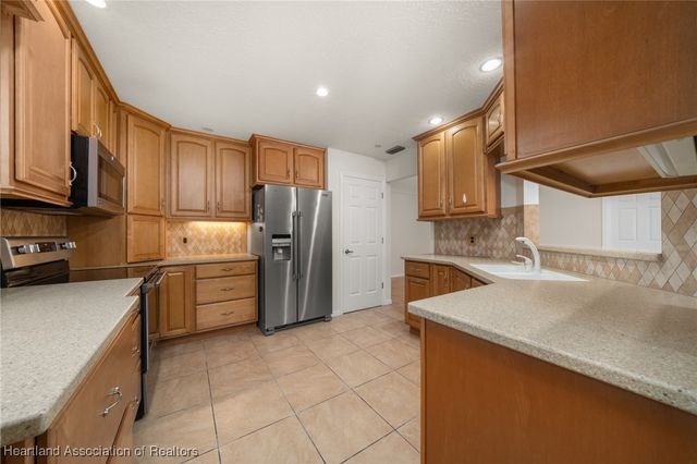 2806 Palo Verde Drive, Avon Park, FL 33825