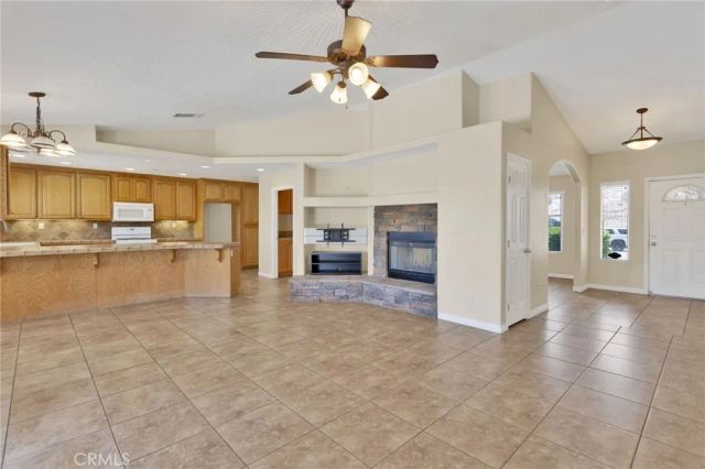 13935 Apple Creek, Victorville, CA 92395