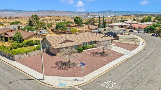 13935 Apple Creek, Victorville, CA 92395
