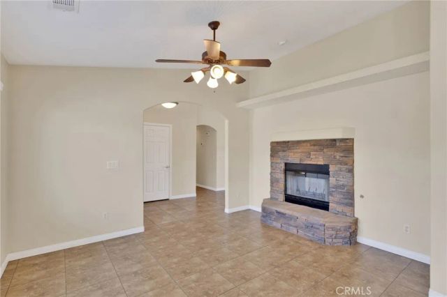 13935 Apple Creek, Victorville, CA 92395