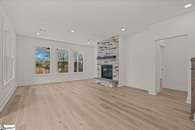 6 Pelham Crossing Drive, Greenville, SC 29615