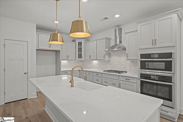 6 Pelham Crossing Drive, Greenville, SC 29615