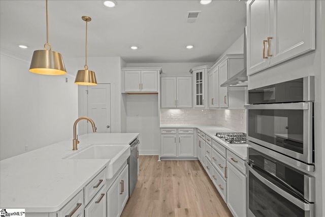 6 Pelham Crossing Drive, Greenville, SC 29615