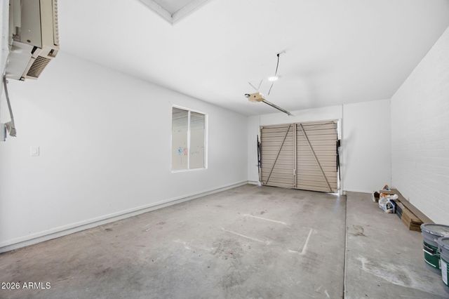 957 W Emerald Circle, Mesa, AZ 85210