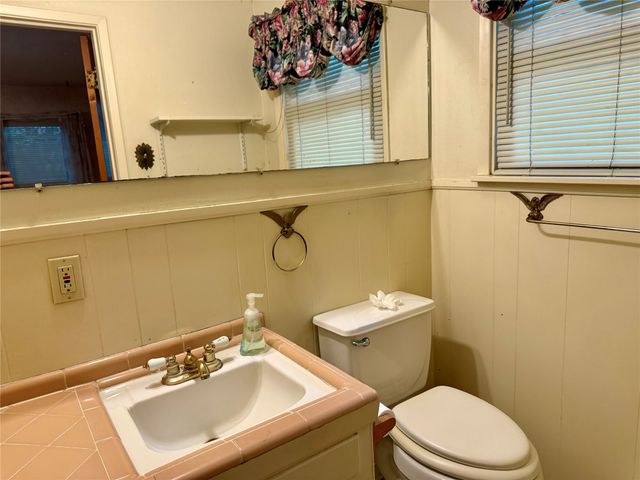 1015 Brookhollow Drive, Irving, TX 75061