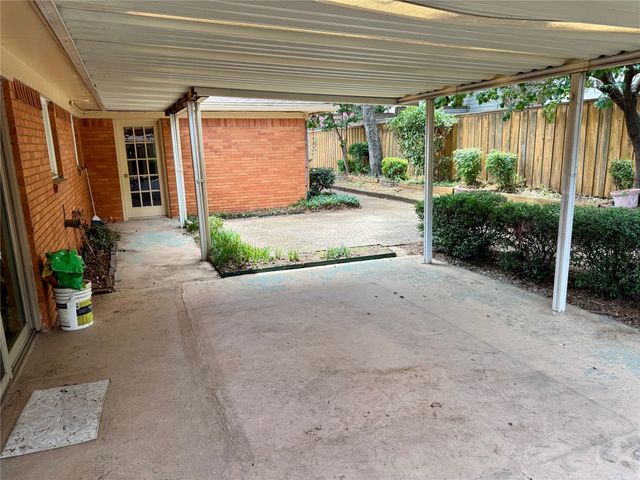 1015 Brookhollow Drive, Irving, TX 75061