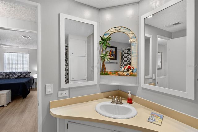 537 LA PLAYA CIRCLE, North Port, FL 34287