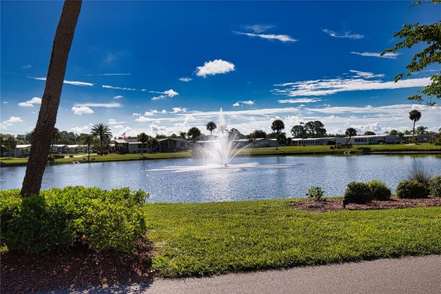 537 LA PLAYA CIRCLE, North Port, FL 34287