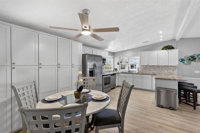 537 LA PLAYA CIRCLE, North Port, FL 34287