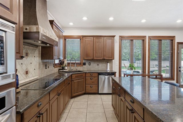 7802 E Champions Cir, Wichita, KS 67226