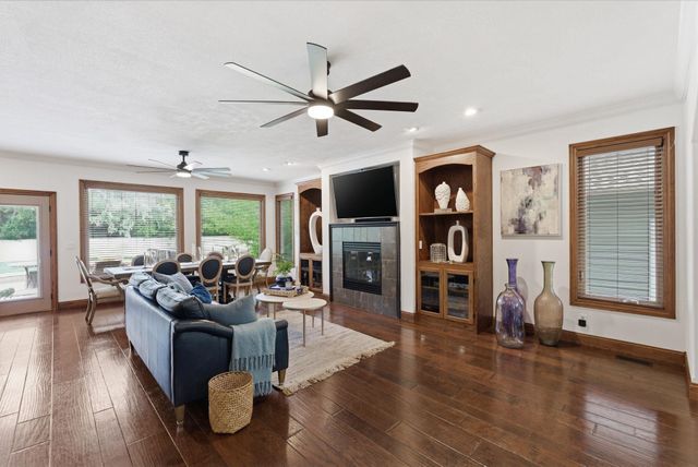 7802 E Champions Cir, Wichita, KS 67226