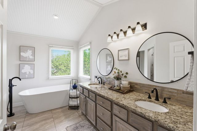 7802 E Champions Cir, Wichita, KS 67226