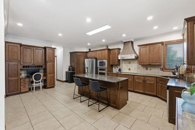 7802 E Champions Cir, Wichita, KS 67226