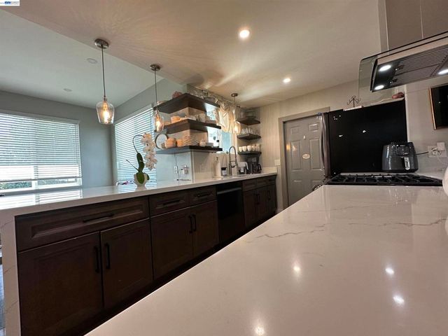 1220 ESSER AVE, San Leandro, CA 94579