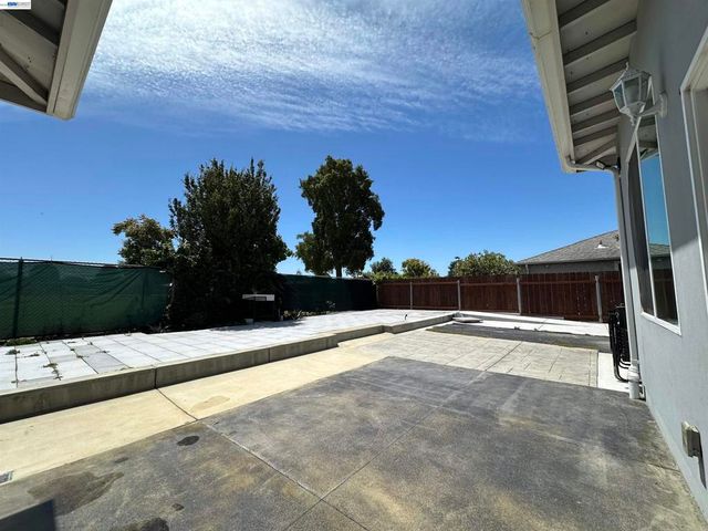 1220 ESSER AVE, San Leandro, CA 94579