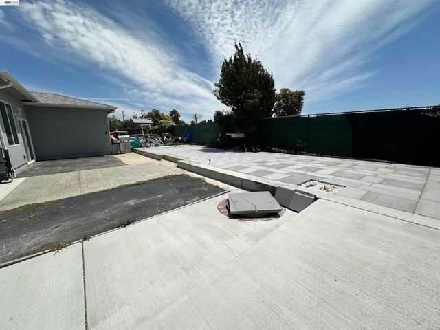 1220 ESSER AVE, San Leandro, CA 94579