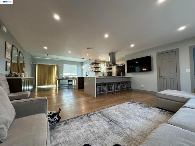 1220 ESSER AVE, San Leandro, CA 94579