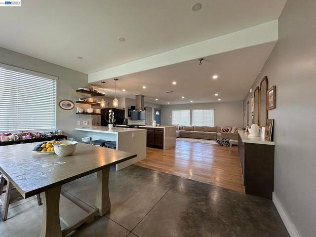1220 ESSER AVE, San Leandro, CA 94579