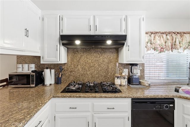 2542 N Pacific, Santa Ana, CA 92706