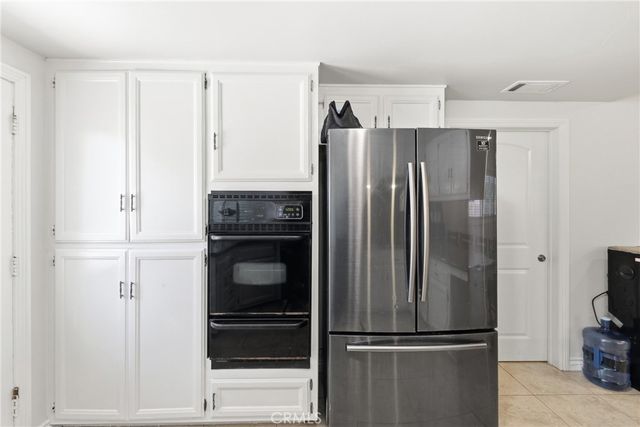2542 N Pacific, Santa Ana, CA 92706