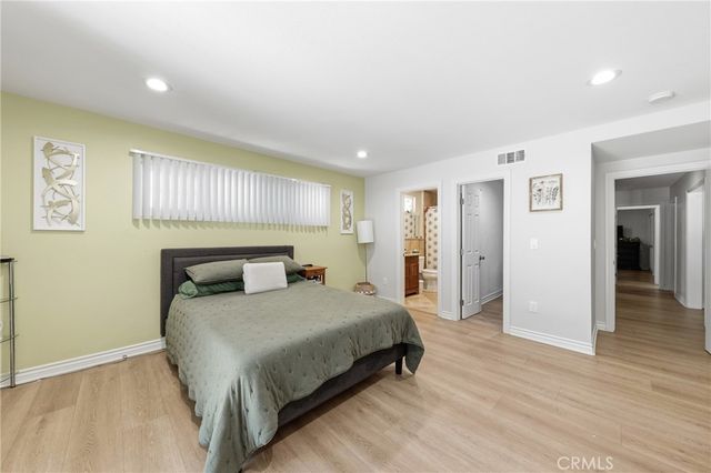 2542 N Pacific, Santa Ana, CA 92706