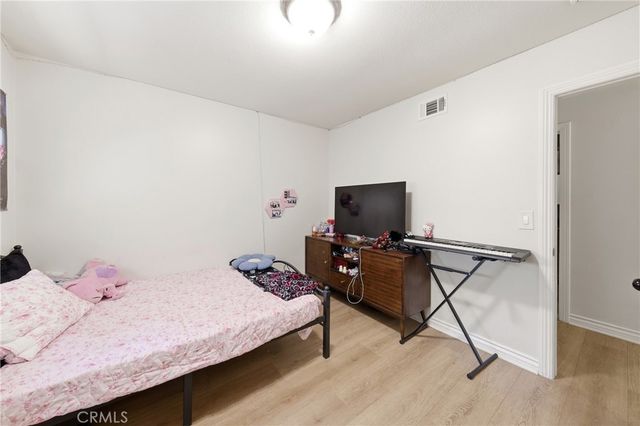 2542 N Pacific, Santa Ana, CA 92706