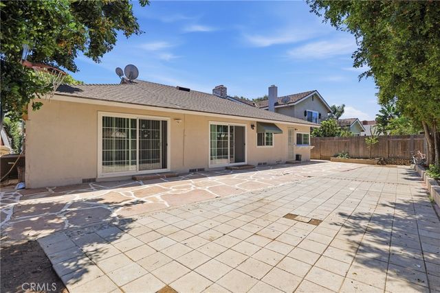 2542 N Pacific, Santa Ana, CA 92706