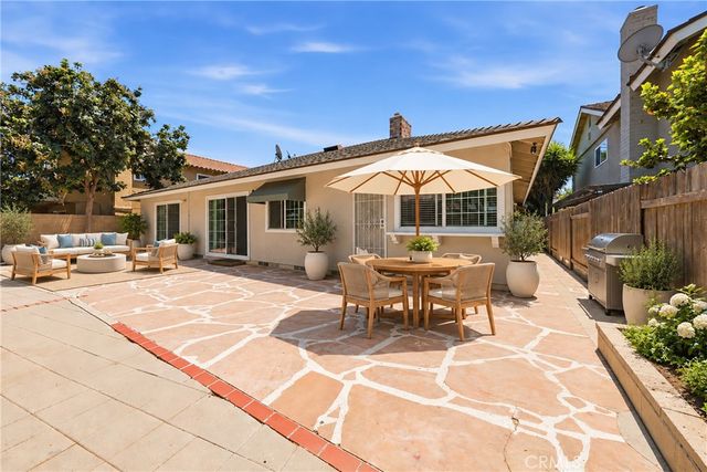 2542 N Pacific, Santa Ana, CA 92706