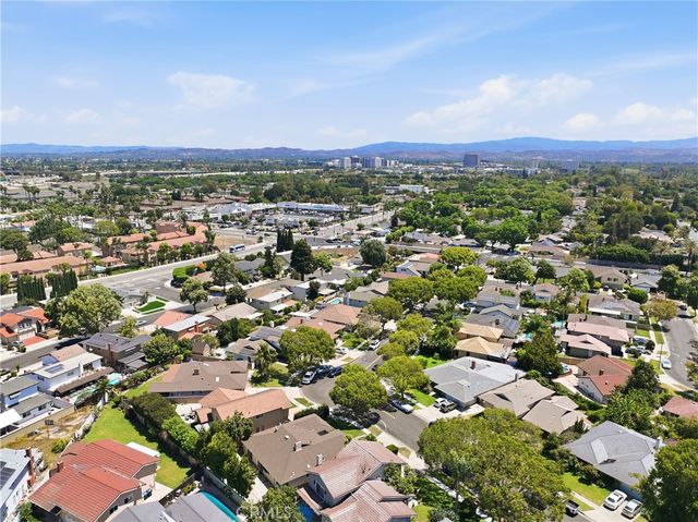 2542 N Pacific, Santa Ana, CA 92706