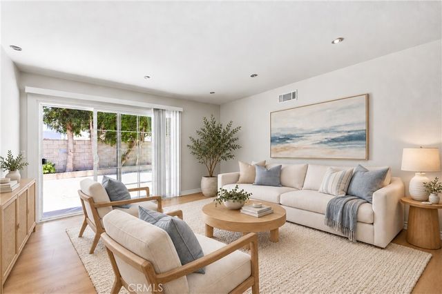 2542 N Pacific, Santa Ana, CA 92706