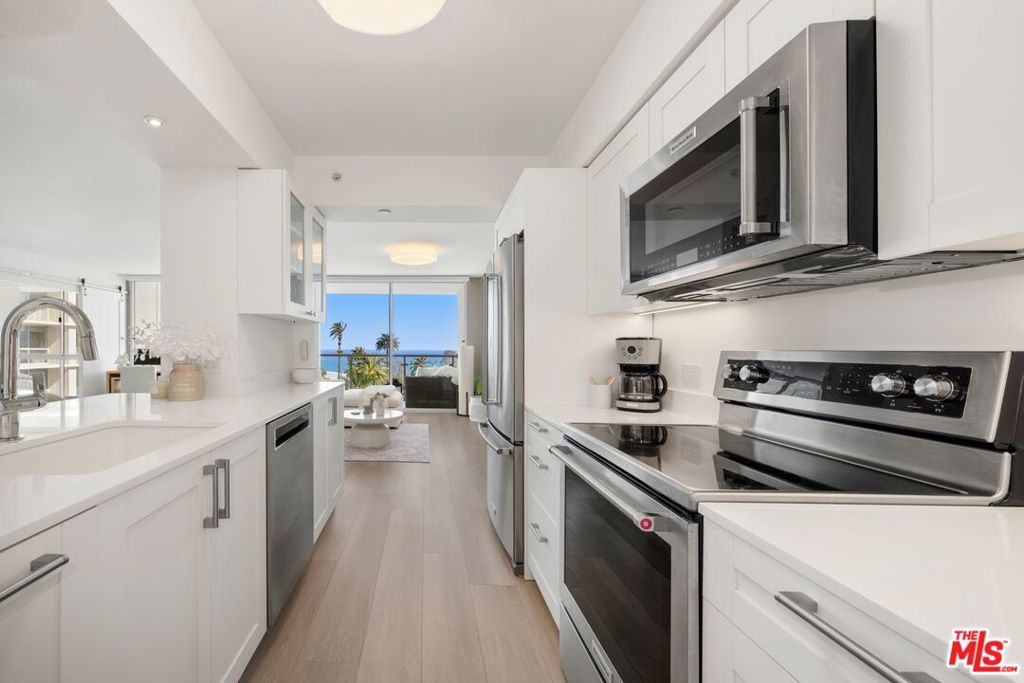 Image 10 of property listing at 201 Ocean Avenue 603P, Santa Monica, CA 90402