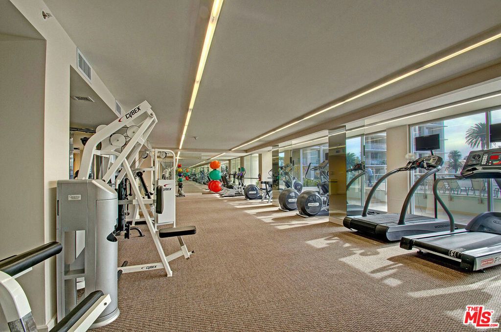 Image 19 of property listing at 201 Ocean Avenue 603P, Santa Monica, CA 90402